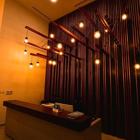 Piano And Gold At The Signature, Tetteh Quarshie Acra Exterior foto